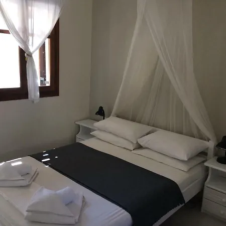 Apartment Studios Logaras